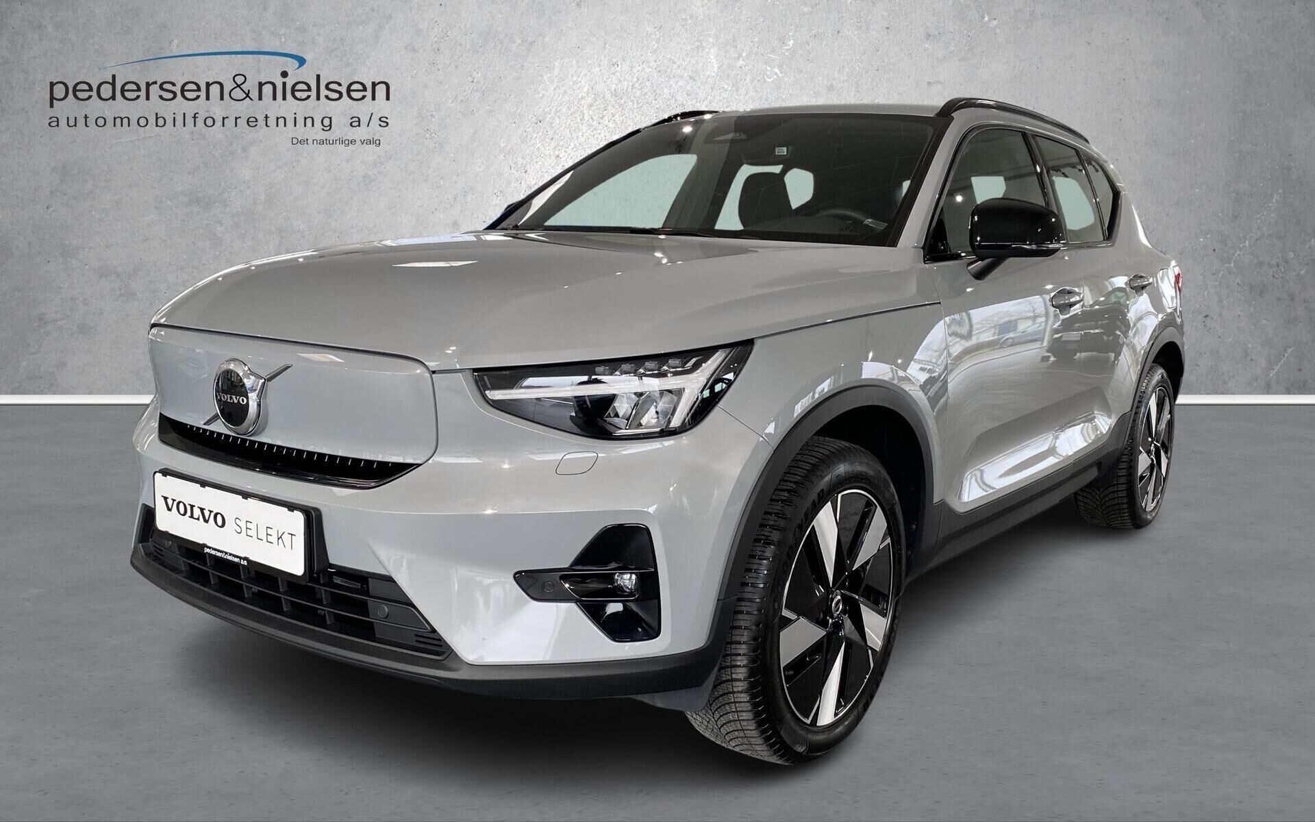 Volvo EX40 Single Motor Extended Range Plus 252HK 5d Aut.