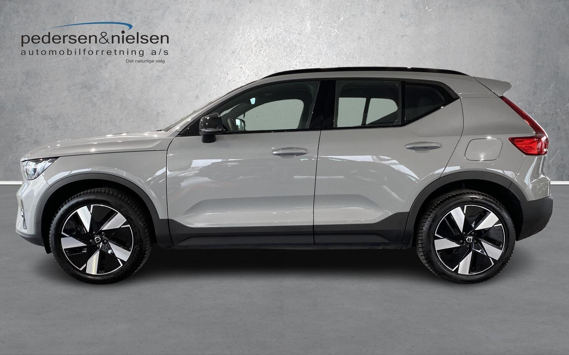 Volvo EX40 Single Motor Extended Range Plus 252HK 5d Aut.