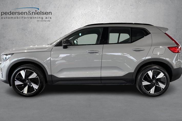 Grå Volvo EX40 fra 2024