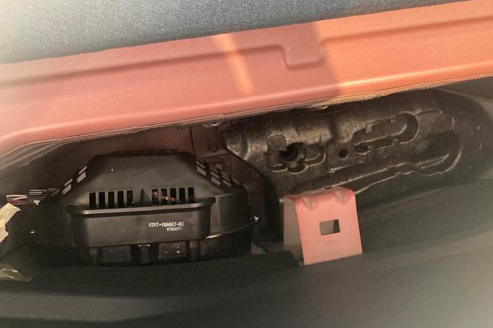 Rød Ford Explorer fra 2024