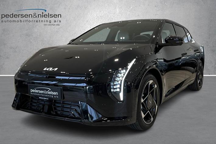 Sort Kia EV4 fra 2026 set udefra