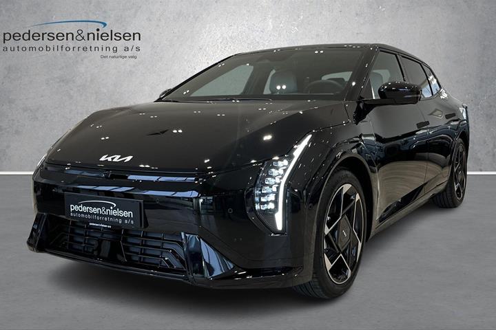 Sort Kia EV4 fra 2026 set udefra