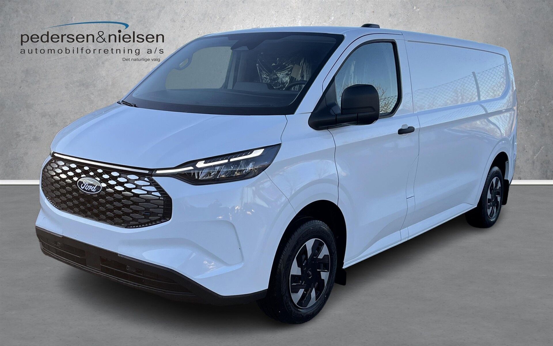 Ford E-Transit Custom 320 L2H1 EL Trend 218HK Van Aut.