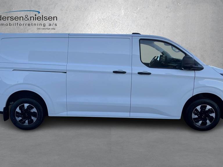 Ford E-Transit Custom 320 L2H1 EL Trend 218HK Van Aut.
