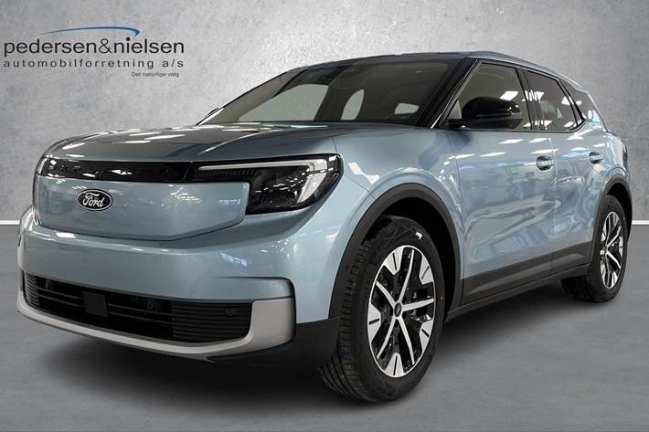 Blå Ford Explorer fra 2026 set udefra