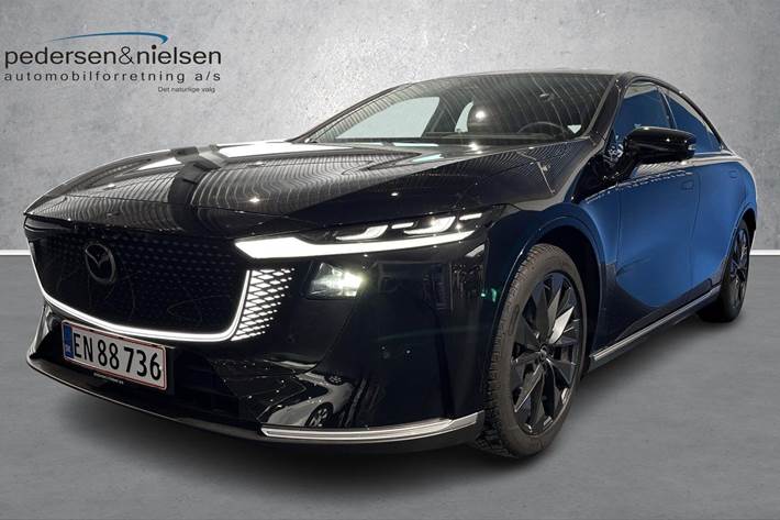 Sort Mazda 6e fra 2025 set udefra