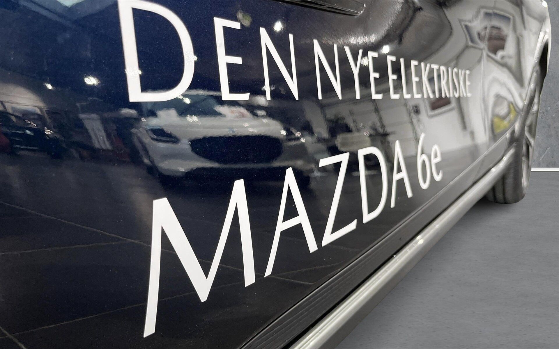 Blå Mazda 6e fra 2025
