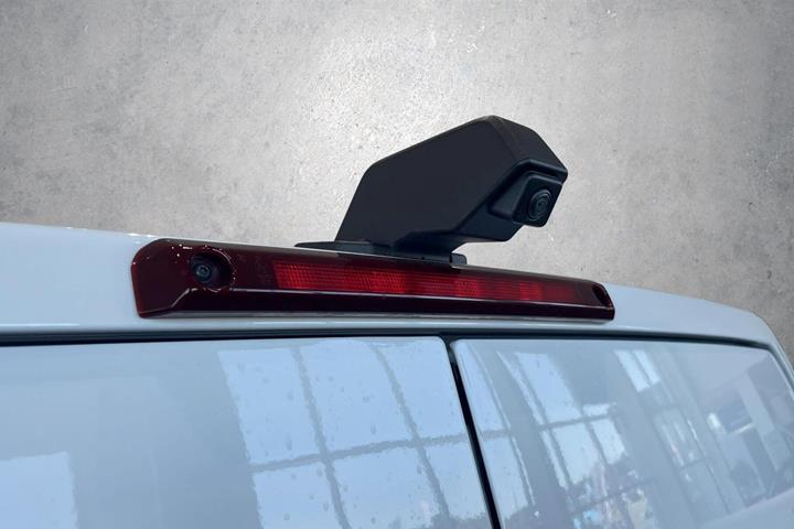 Hvid Nissan Interstar fra 2025