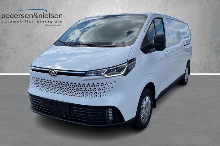 Hvid Maxus Deliver7 fra 2024 set udefra