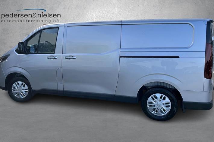 Grå Maxus e-Deliver 7 fra 2024