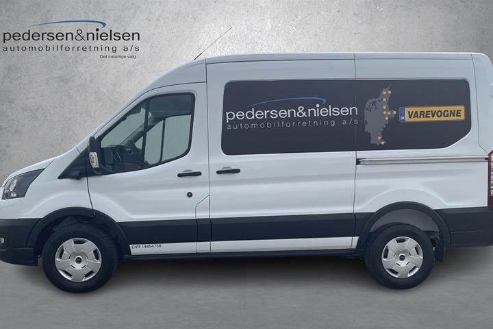 Hvid Ford Transit fra 2025