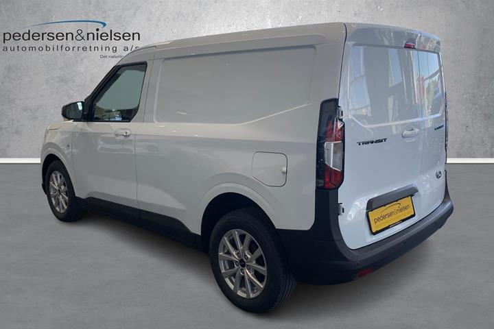 Hvid Ford Transit Courier fra 2024