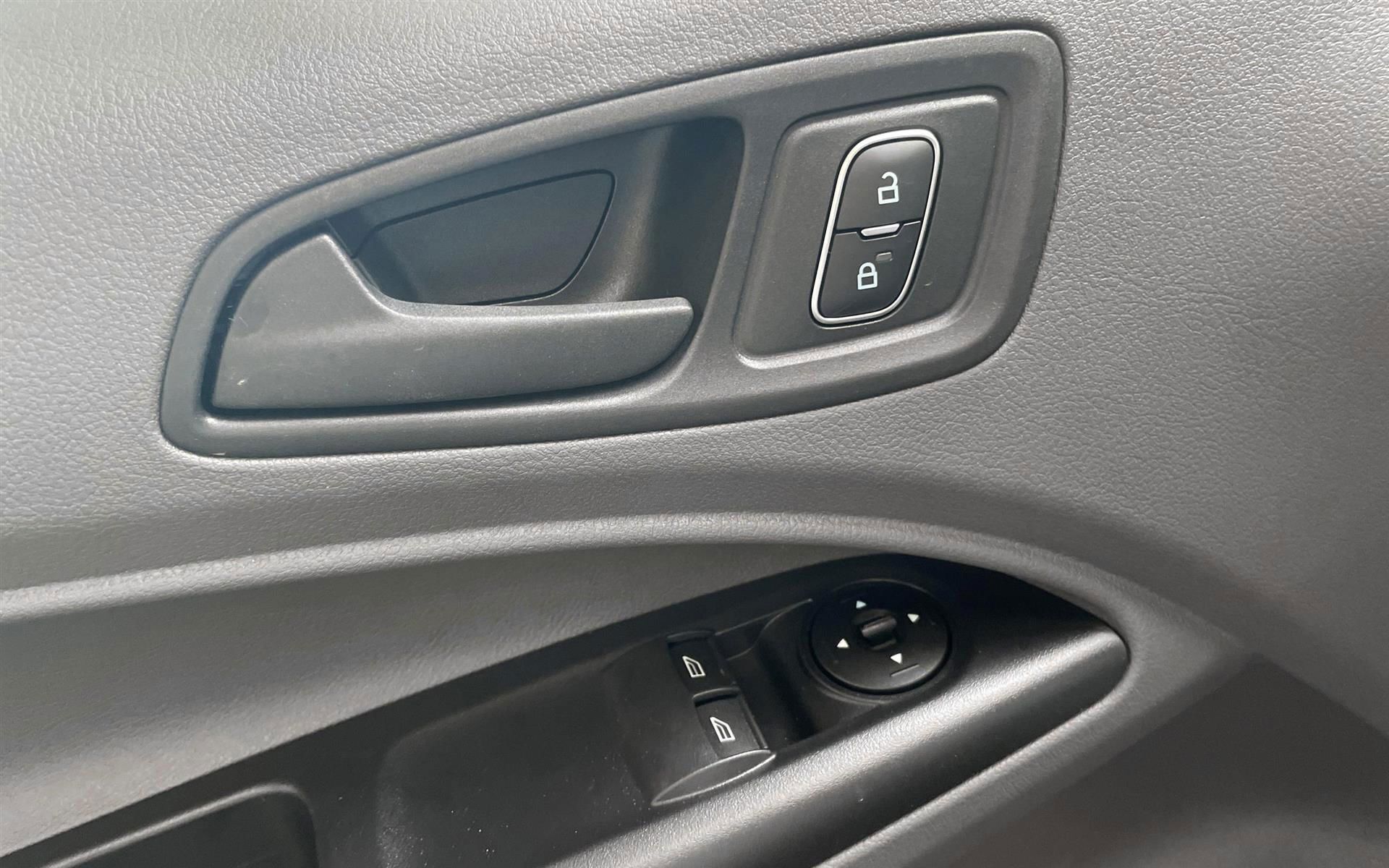 undefined Ford Transit Connect fra 2024