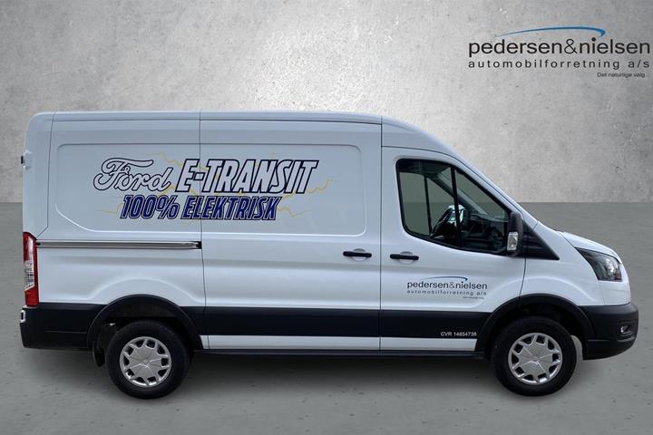 Hvid Ford Transit fra 2022