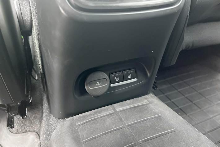 Grå Volvo EX40 fra 2025