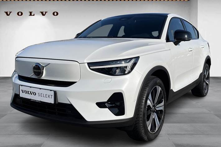Hvid Volvo C40 fra 2022 set udefra
