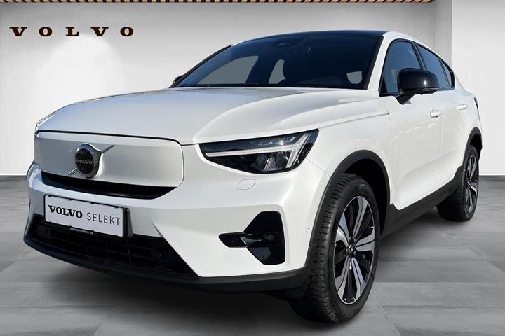 Hvid Volvo C40 fra 2022 set udefra