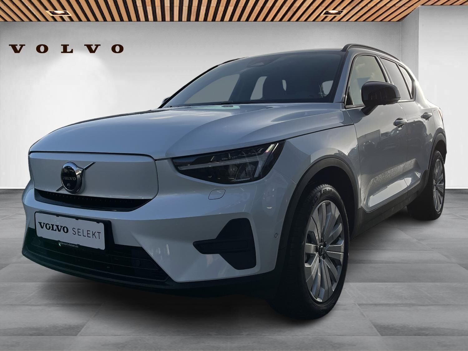 Volvo EX40 Single Motor Extended Range Core 252HK 5d Aut.