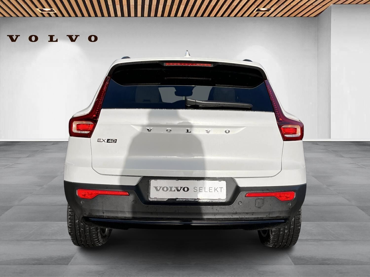 Volvo EX40 Single Motor Extended Range Core 252HK 5d Aut.