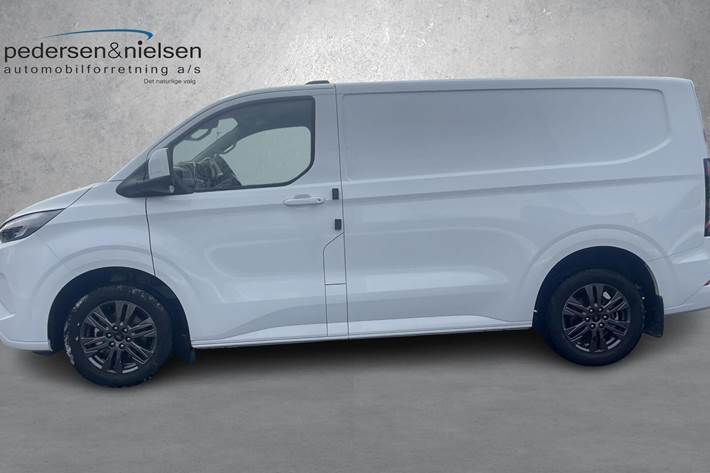 Hvid Ford E-Transit Custom fra 2025