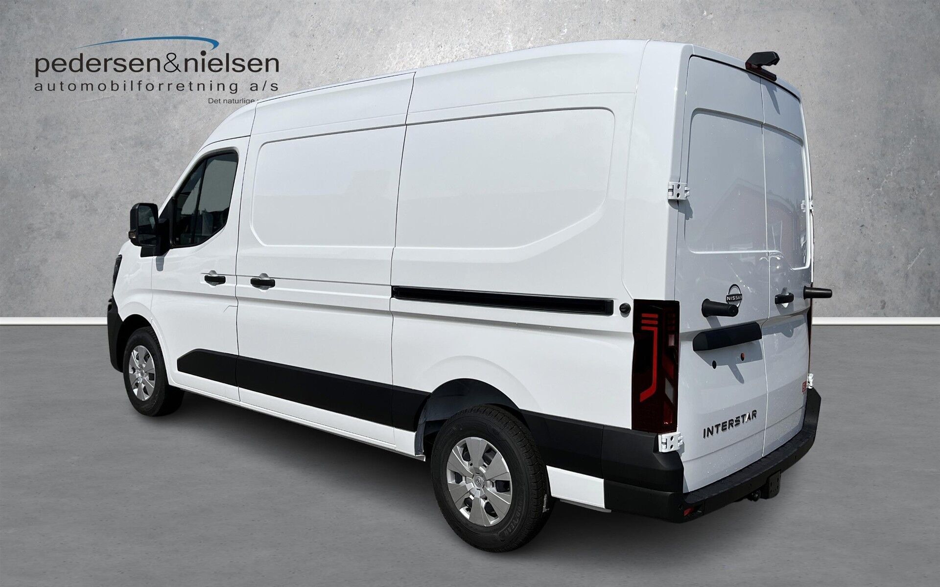 Hvid Nissan Interstar fra 2025