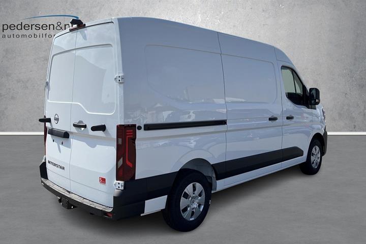 Hvid Nissan Interstar fra 2025