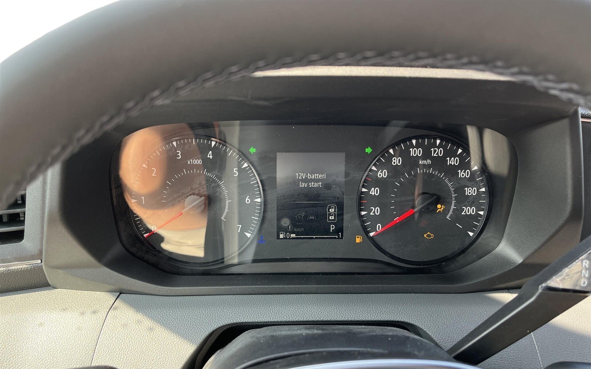 Hvid Nissan Interstar fra 2025