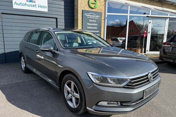 Grå VW Passat fra 2017