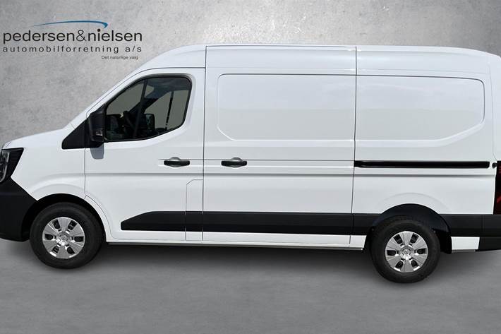 Hvid Nissan Interstar fra 2025