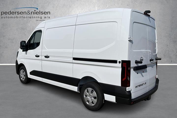 Hvid Nissan Interstar fra 2025