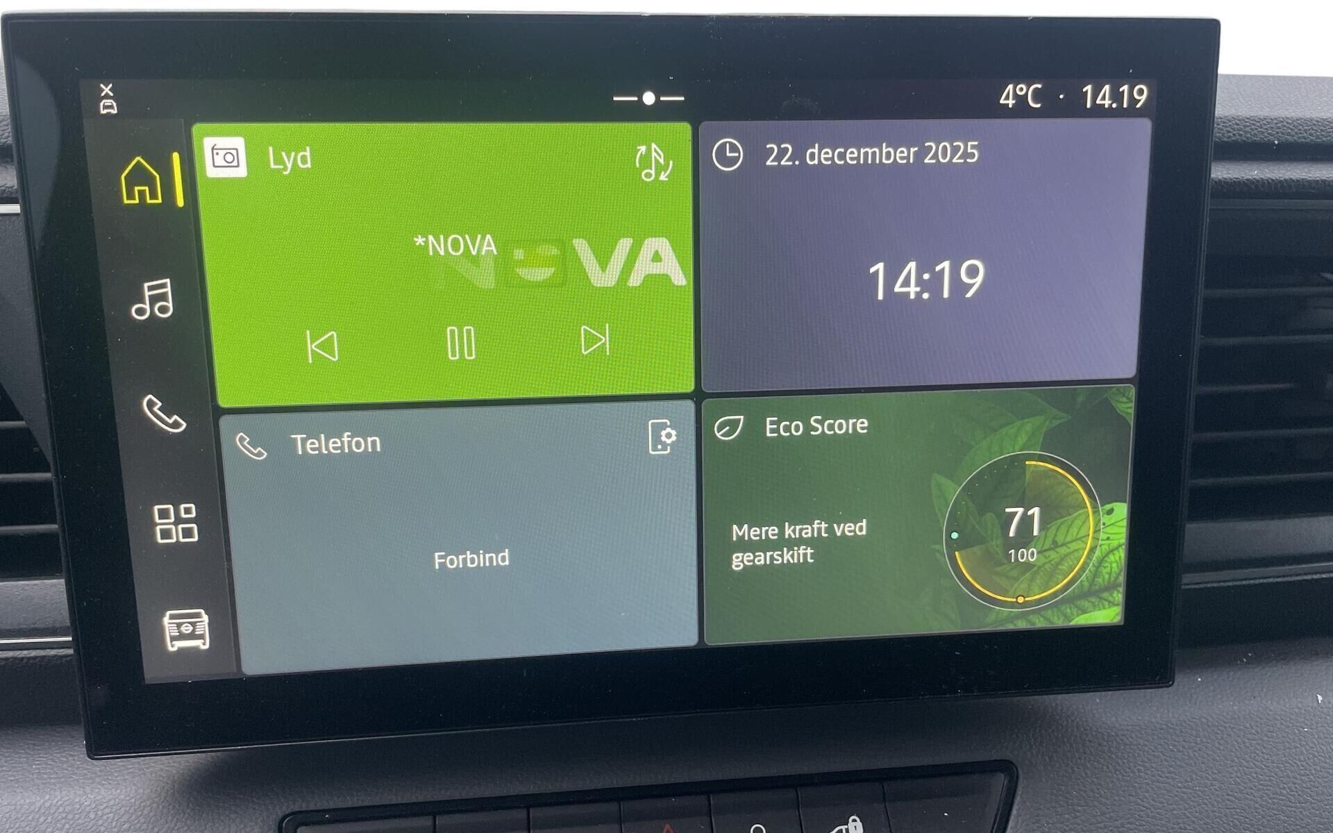 Hvid Nissan Interstar fra 2025