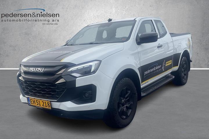 Hvid Isuzu D-Max fra 2025 set udefra