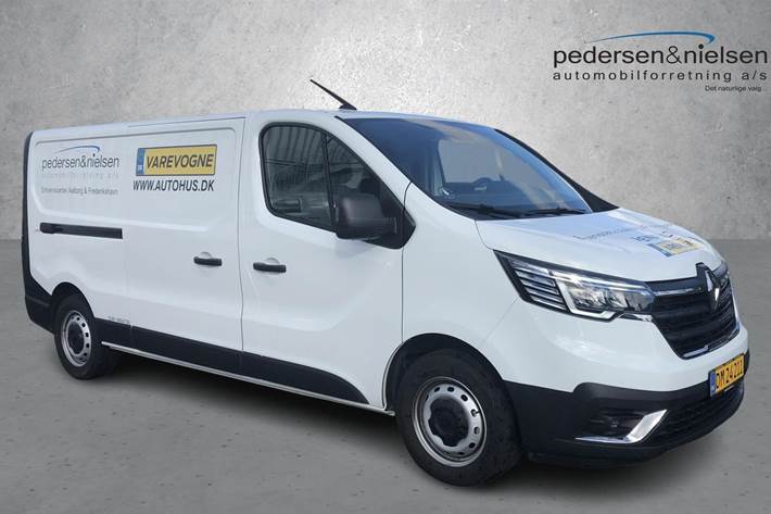 Hvid Renault Trafic fra 2023