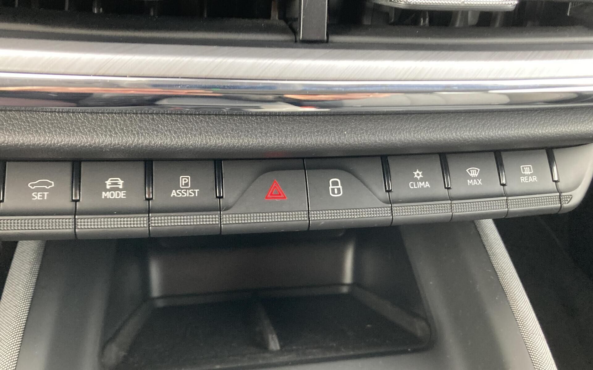 Blå Skoda Enyaq fra 2021