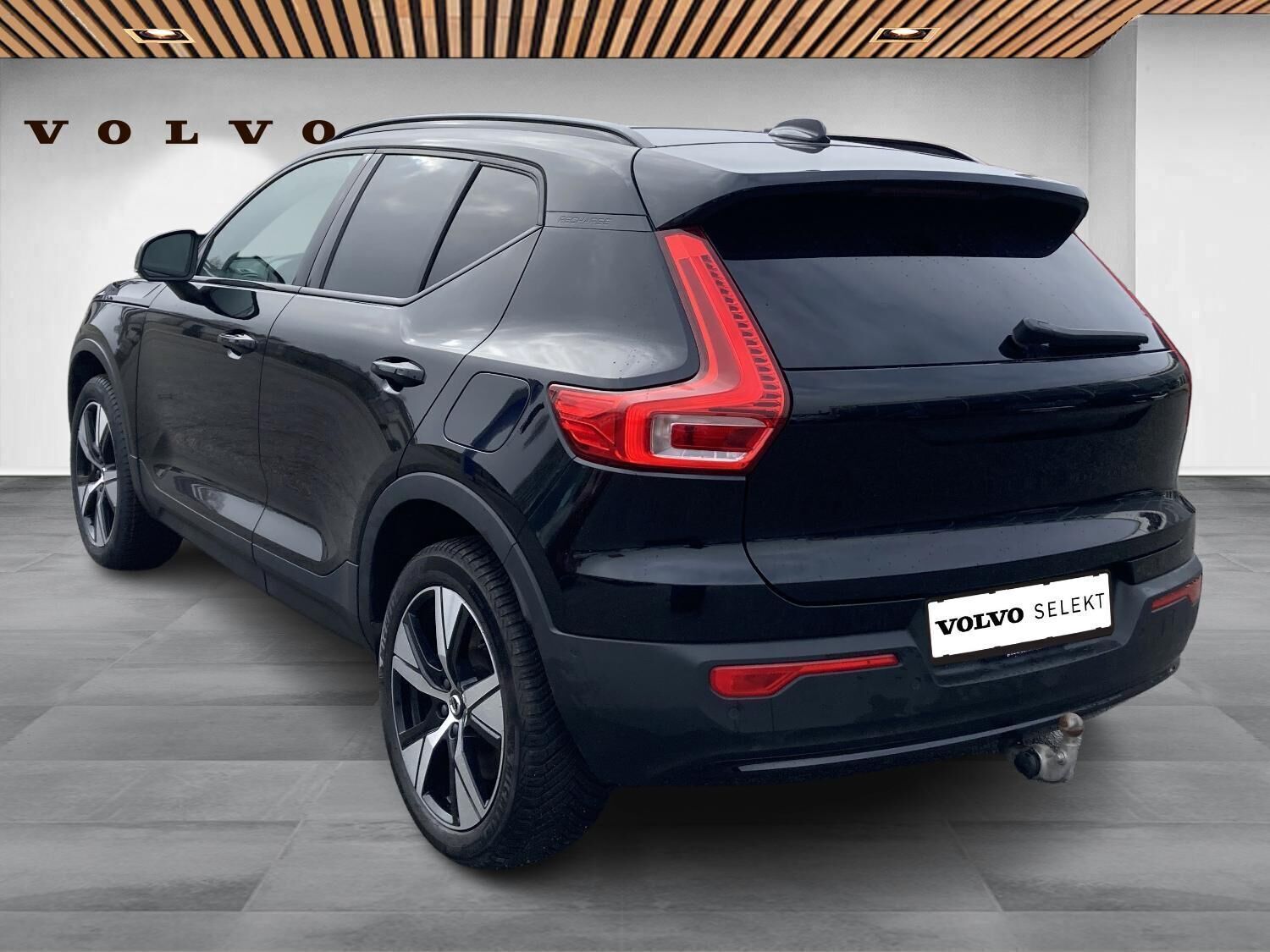 Sort Volvo XC40 fra 2022