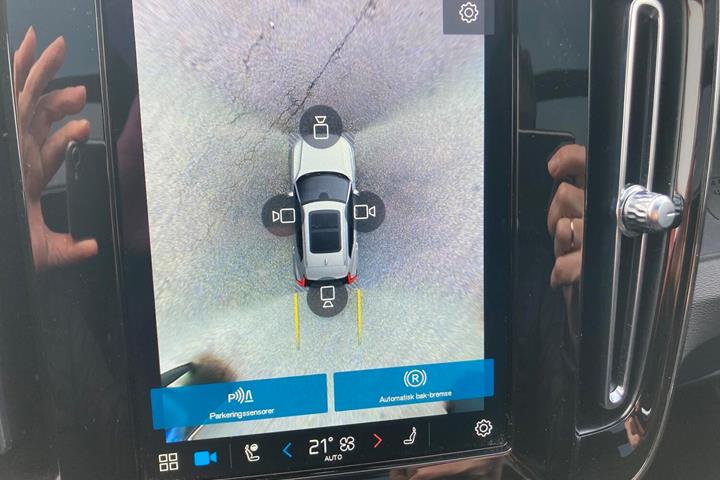 Sort Volvo XC40 fra 2022