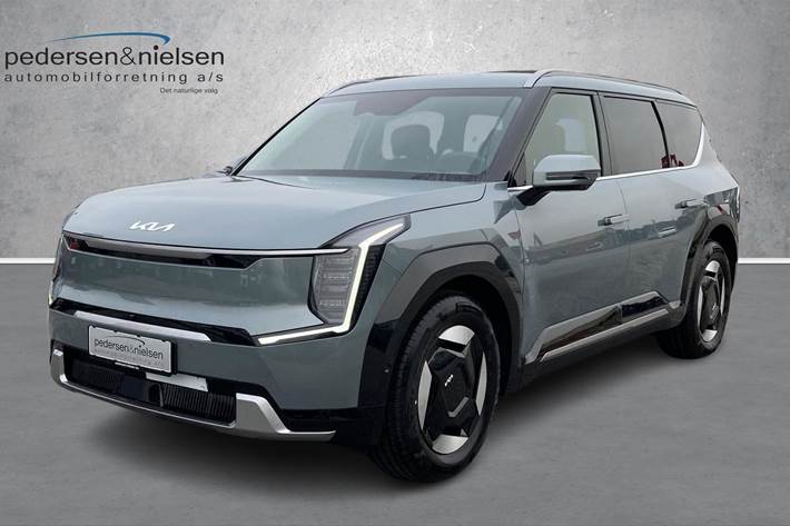 Grøn Kia EV9 fra 2025 set udefra