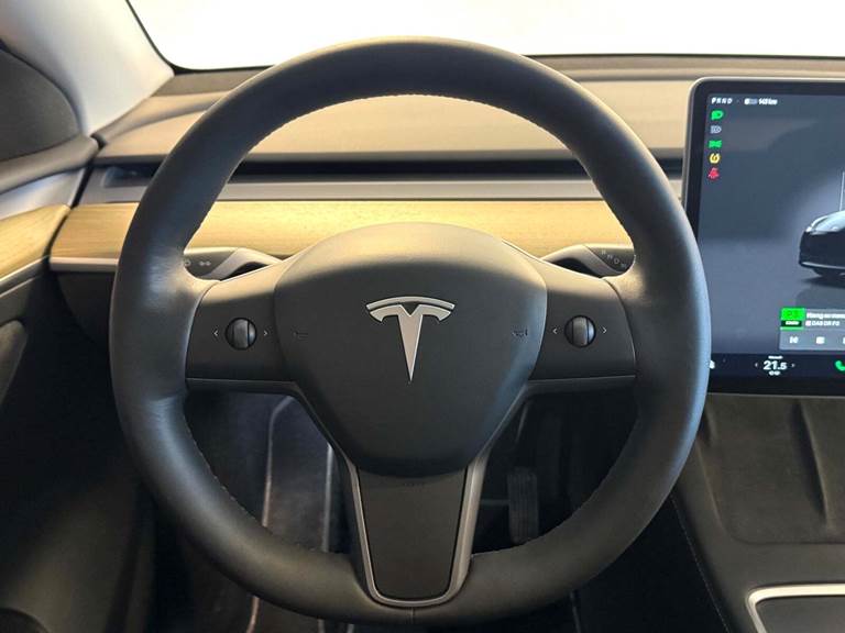 Tesla Model Y RWD