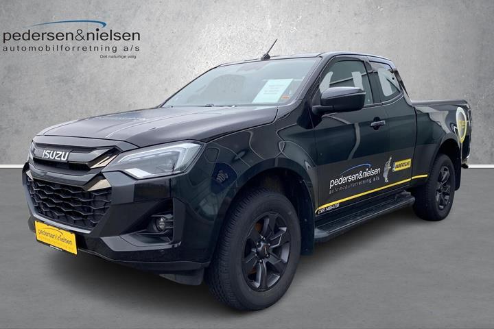 Sort Isuzu D-Max fra 2025 set udefra