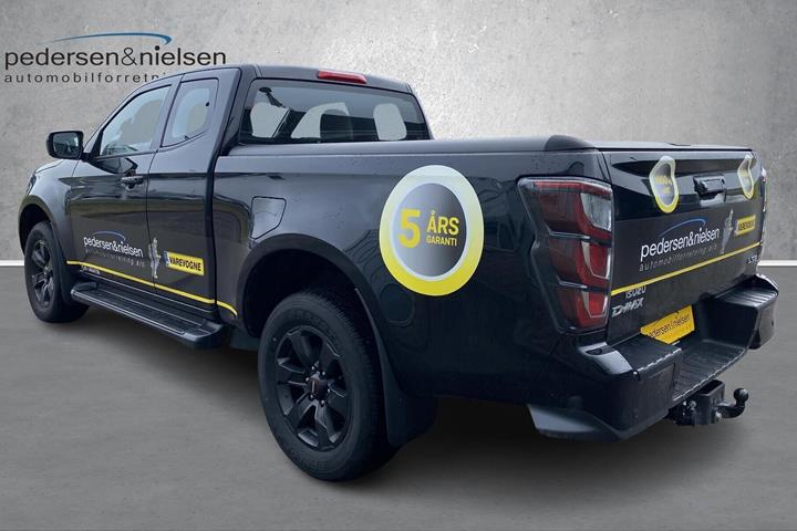 Sort Isuzu D-Max fra 2025