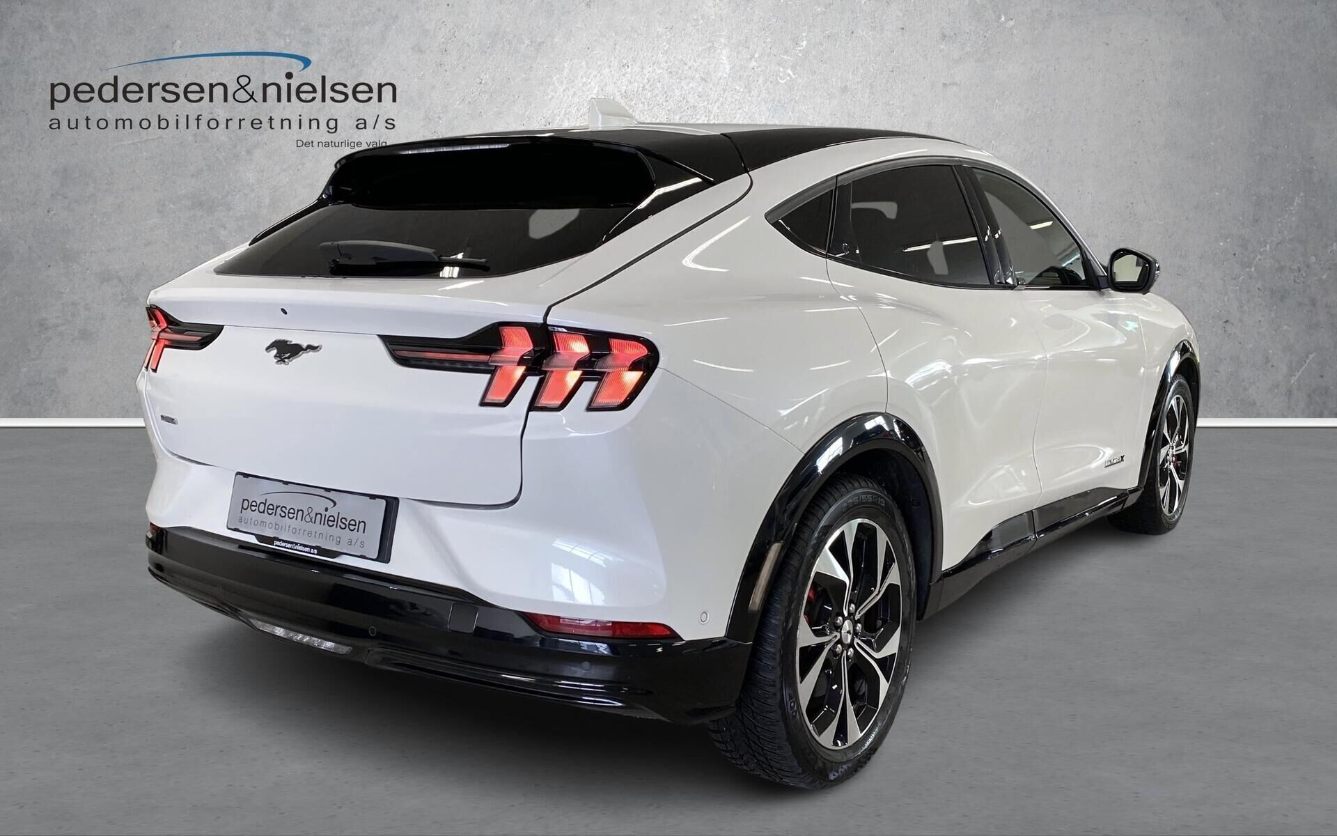 Ford Mustang Mach-E EL UR Premium AWD 351HK 5d Aut.