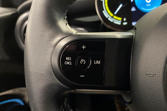 Hvid Mini Cooper fra 2022