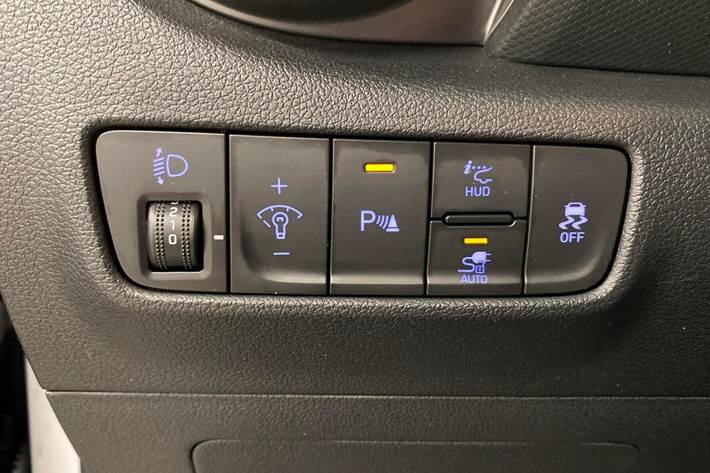 Hvid Hyundai Kona fra 2021