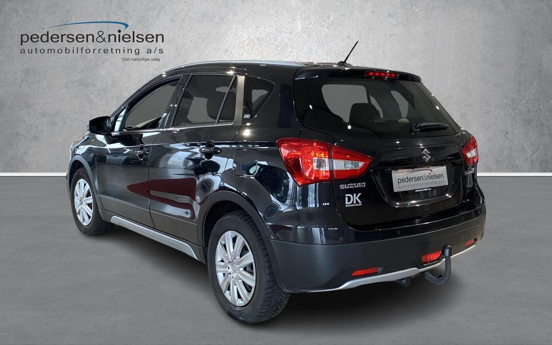 Sort Suzuki S-Cross fra 2017