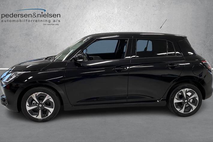 Sort Suzuki Swift fra 2024