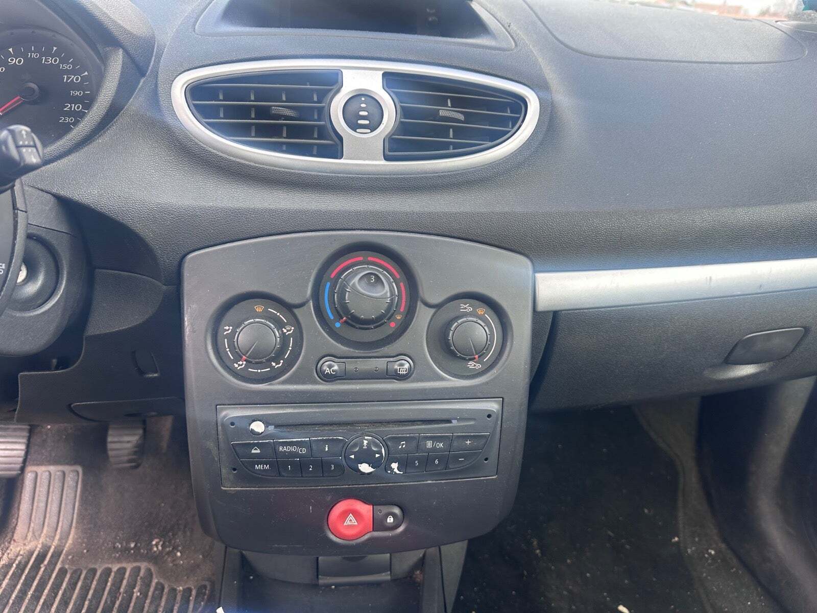 undefined Renault Clio III fra 2012