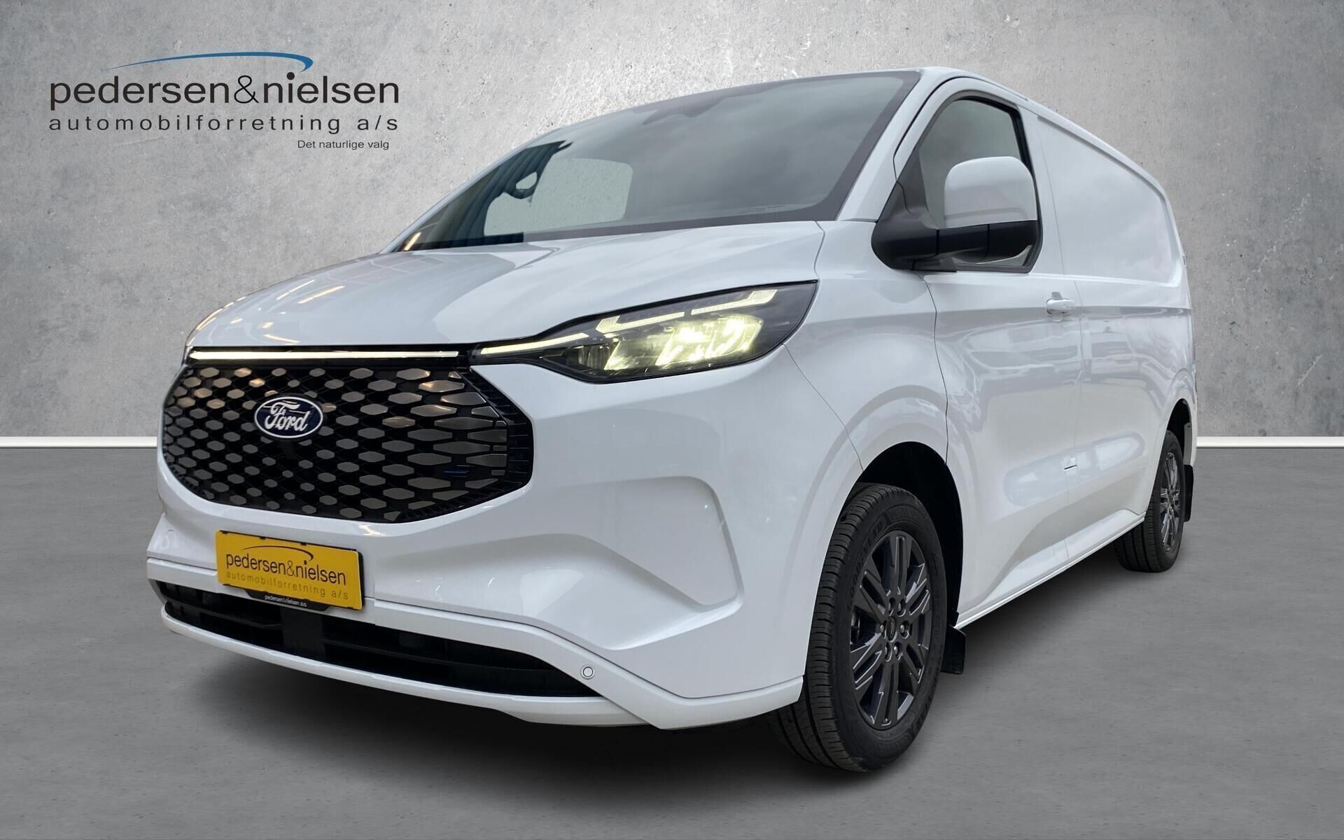 Ford E-Transit Custom 320 L1H1 EL Limited 218HK Van Aut.