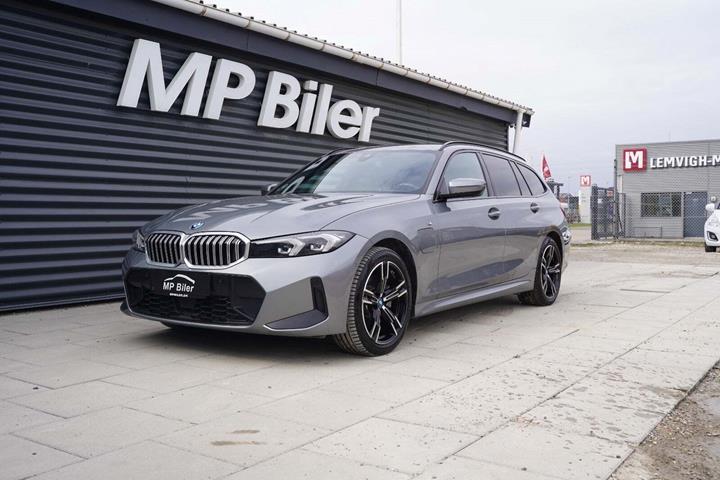 Grå BMW 320e fra 2024 set udefra