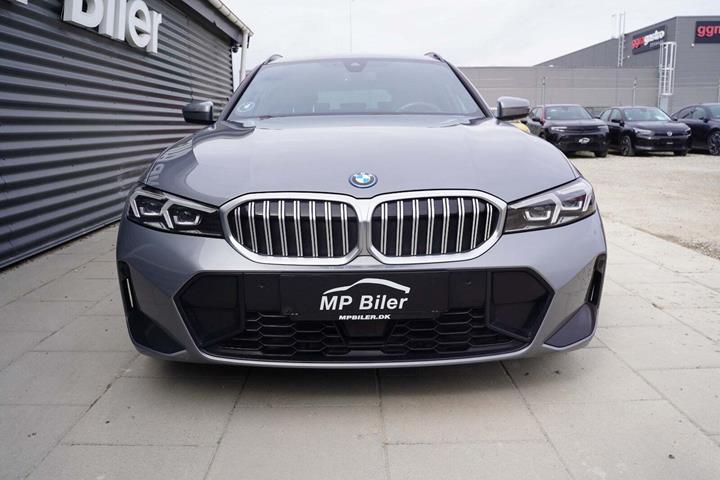 Grå BMW 320e fra 2024
