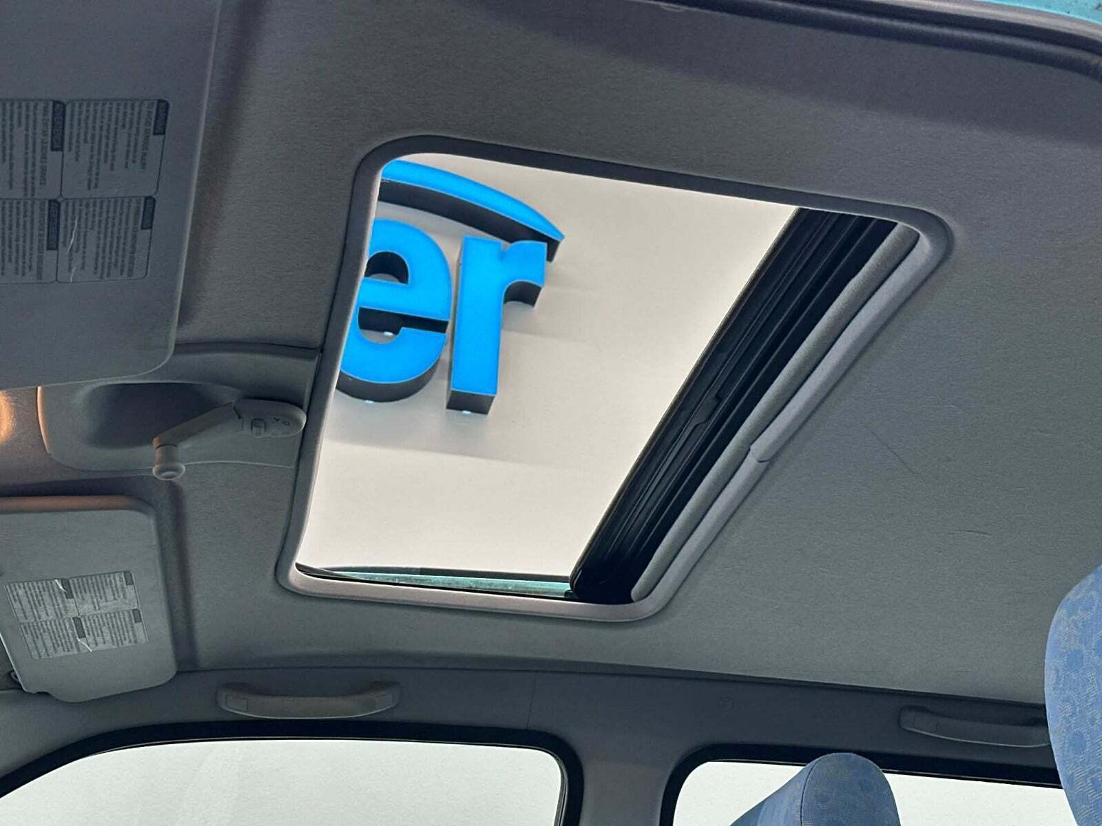 Blå Suzuki Wagon R+ fra 2001